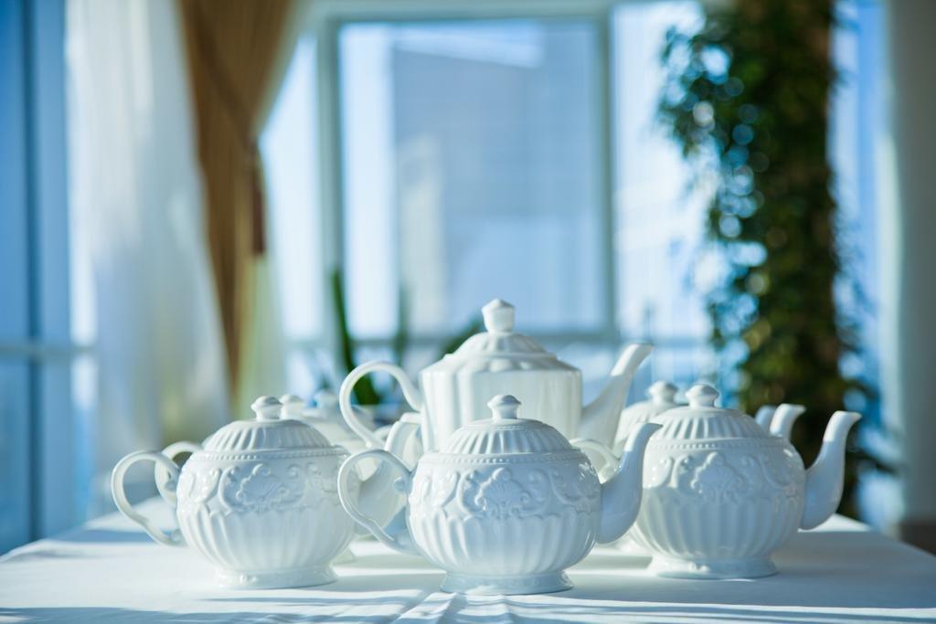 Отель Caspian Riviera Grand Palace Актау Экстерьер фото Teapots