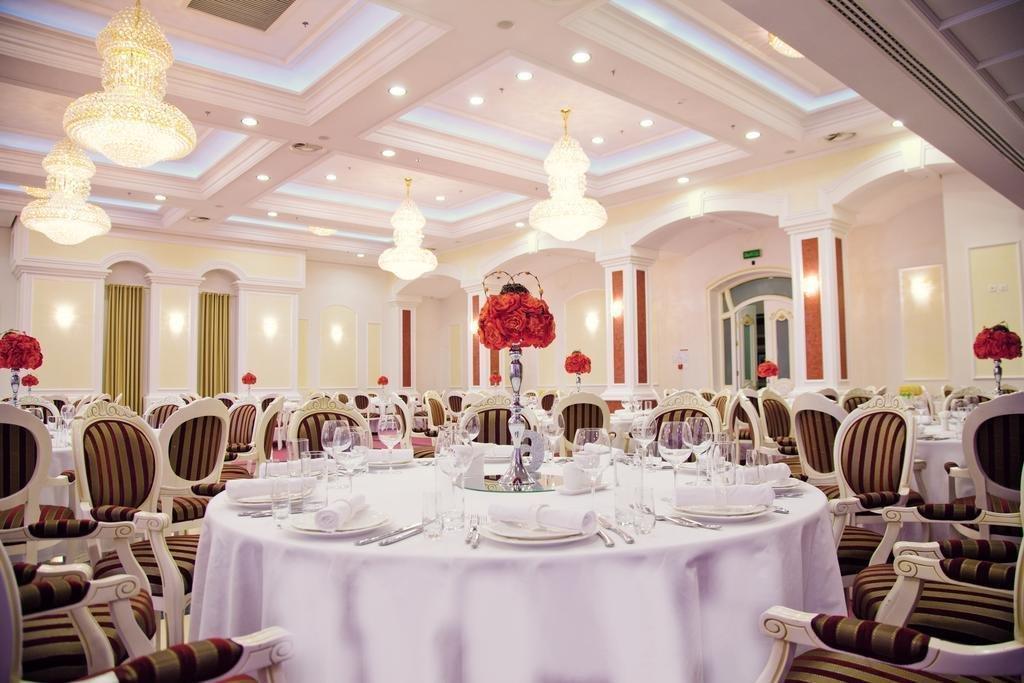 Отель Caspian Riviera Grand Palace Актау Экстерьер фото The ballroom at the hotel