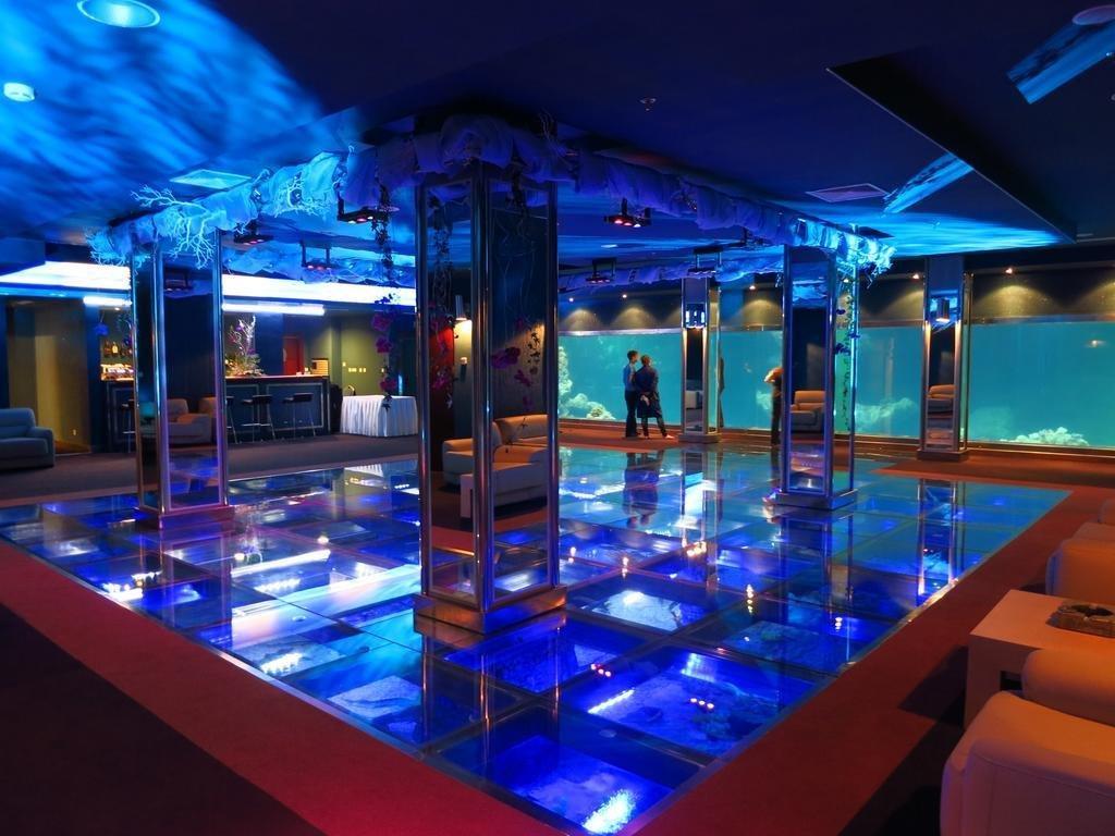 Отель Caspian Riviera Grand Palace Актау Экстерьер фото The Blue Water Club