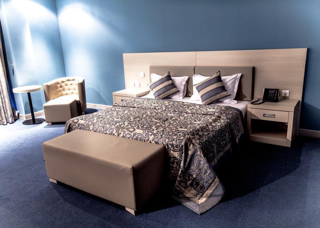 Отель Caspian Riviera Grand Palace Актау Экстерьер фото A bedroom