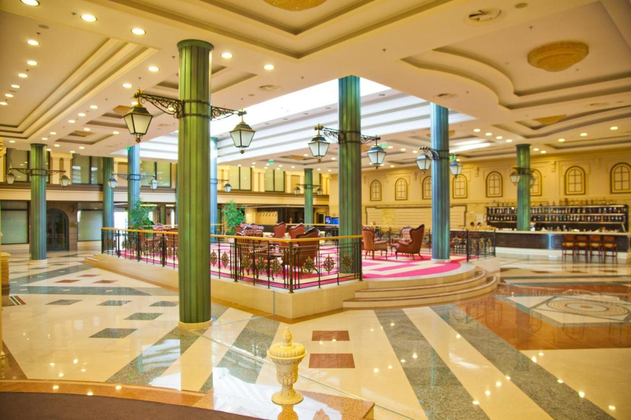 Отель Caspian Riviera Grand Palace Актау Экстерьер фото Lobby